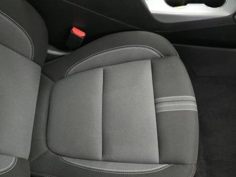 Used 2025 Chevrolet Blazer LT FWD image 6
