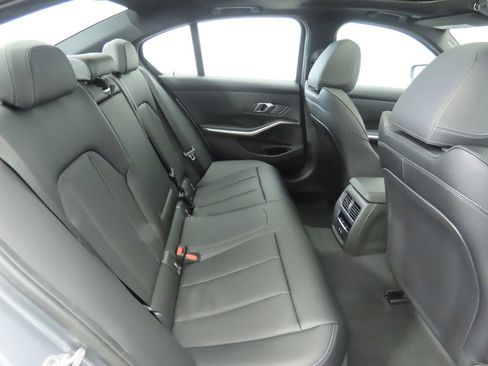 New 2026 BMW 330i Sedan w/ Convenience Package image 21