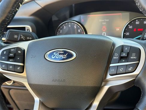 Used 2022 Ford Explorer XLT w/ Equipment Group 202A image 31