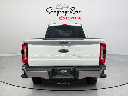 Used 2023 Ford F250 Lariat w/ Lariat Ultimate Package AWD/4WD image 6