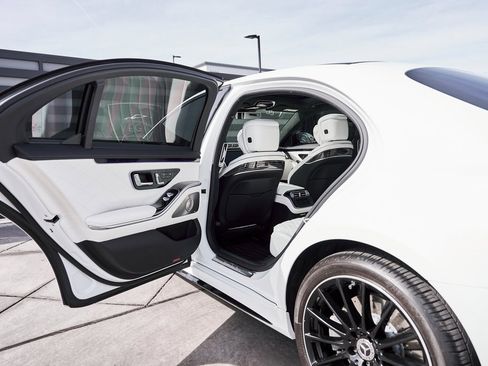 Used 2024 Mercedes-Benz S 580 4MATIC Sedan image 28