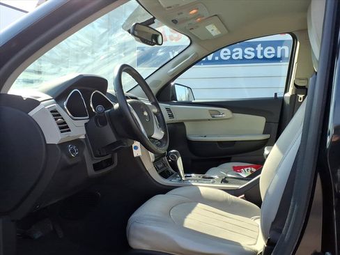 Used 2012 Chevrolet Traverse LTZ image 8