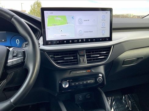 Used 2023 Ford Escape Platinum image 11