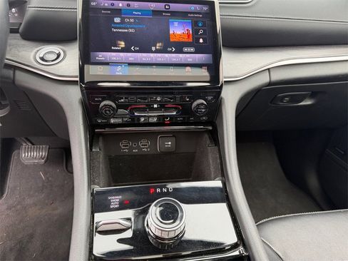 Certified 2022 Jeep Grand Cherokee L Limited image 16