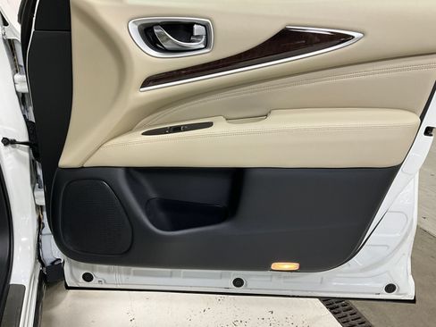 Used 2020 INFINITI QX60 Luxe w/ Sensory Package AWD/4WD image 24