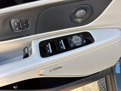 New 2026 Lincoln Nautilus Reserve AWD/4WD image 13