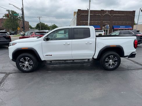 Used 2025 GMC Canyon AT4 w/ Technology Plus Package AWD/4WD image 9