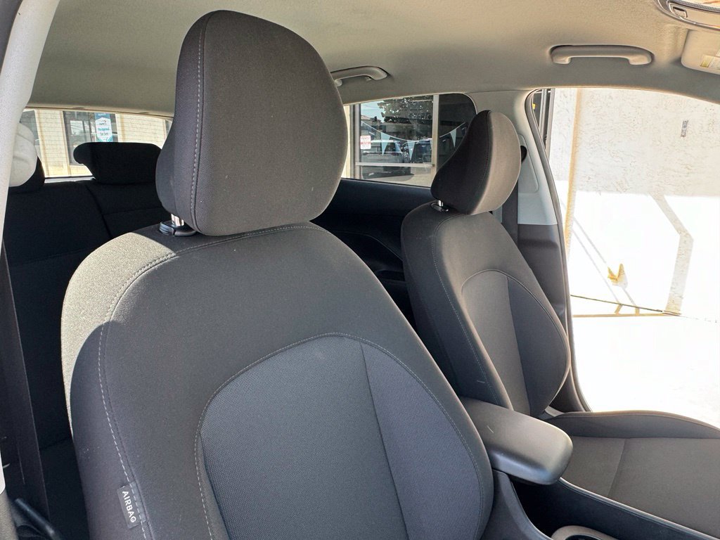 Used 2024 Hyundai Kona SEL FWD image 20