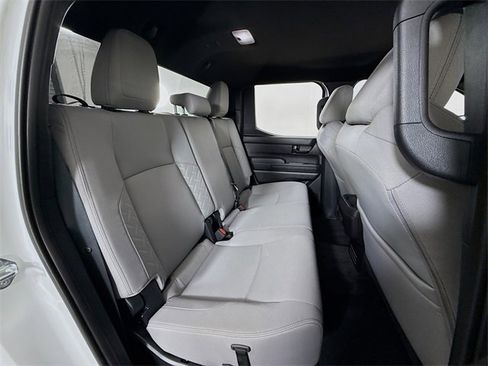 Used 2024 Toyota Tacoma 2WD Double Cab image 27