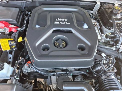 Used 2023 Jeep Wrangler Sport AWD/4WD image 21