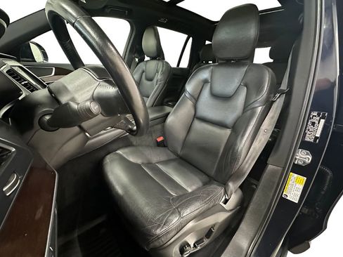 Used 2019 Volvo XC90 T6 Momentum w/ Protection Package Premier image 10