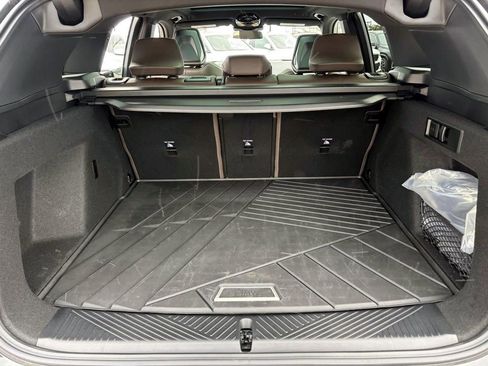 Used 2025 BMW X3 xDrive30i w/ Convenience Package image 9