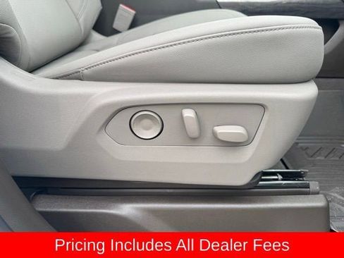 New 2026 Chevrolet Silverado 1500 LTZ w/ LTZ Premium Package AWD/4WD image 17