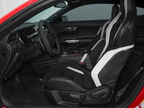Used 2021 Ford Mustang Shelby GT500 w/ Carbon Fiber Handling Package RWD image 38
