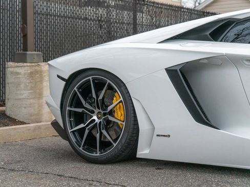 Used 2017 Lamborghini Aventador LP 700-4 AWD/4WD image 41