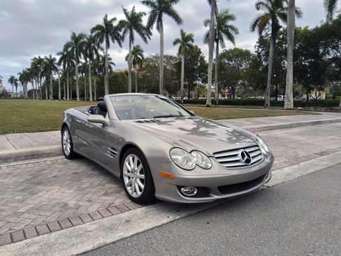 Used 2007 Mercedes-Benz SL 550 image 1