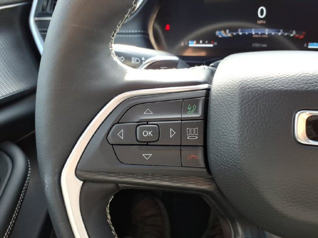 Used 2025 Jeep Grand Cherokee L Altitude AWD/4WD image 18