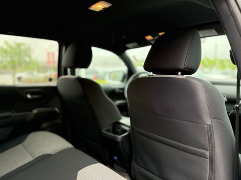 Used 2023 Toyota Tacoma TRD Off-Road w/ Black Out Package (TMS) image 19