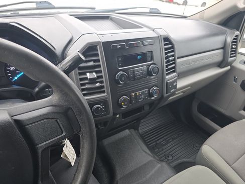 Used 2019 Ford F250 XL w/ Power Equipment Group image 10