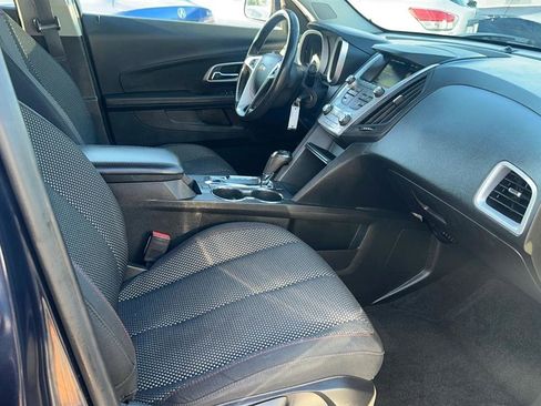 Used 2017 Chevrolet Equinox LT w/ Convenience Package image 42