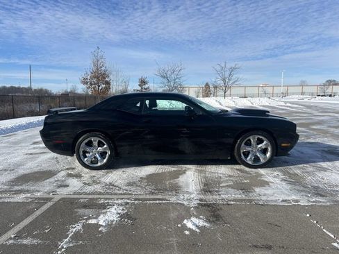 Used 2014 Dodge Challenger R/T image 11
