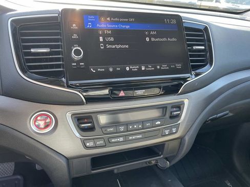 Certified 2025 Honda Ridgeline Sport+ image 18