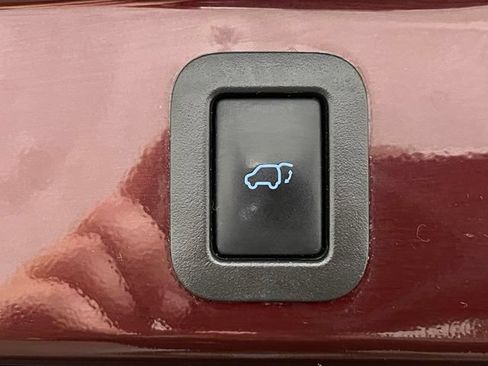 Certified 2019 Toyota Highlander XLE AWD/4WD image 15