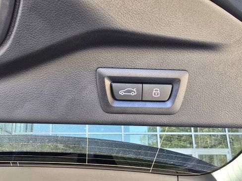 Certified 2025 BMW X5 M60i w/ Executive Package image 28