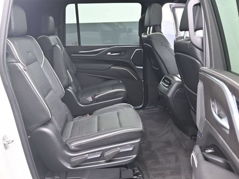 Certified 2022 Cadillac Escalade ESV Sport w/ Touring Package AWD/4WD image 12