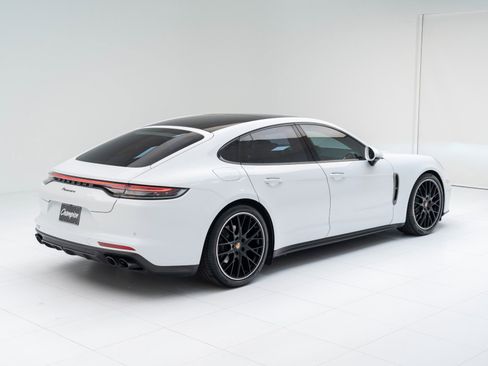 Certified 2023 Porsche Panamera Platinum Edition image 9