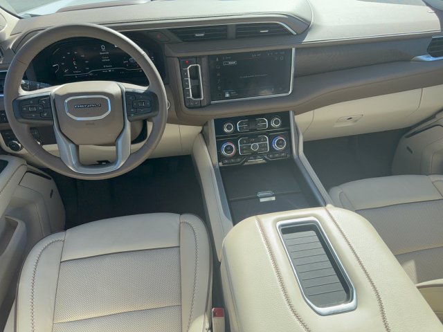 Used 2023 GMC Yukon Denali AWD/4WD image 27