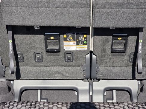 Used 2025 Toyota Sienna LE image 23