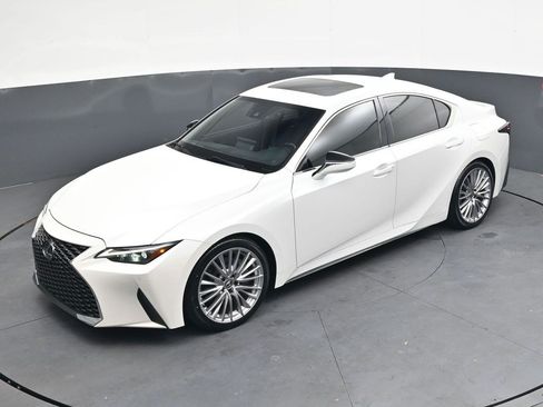 Used 2023 Lexus IS 300 w/ Premium Package RWD image 28