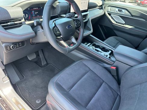 New 2025 Ford Explorer ST image 42