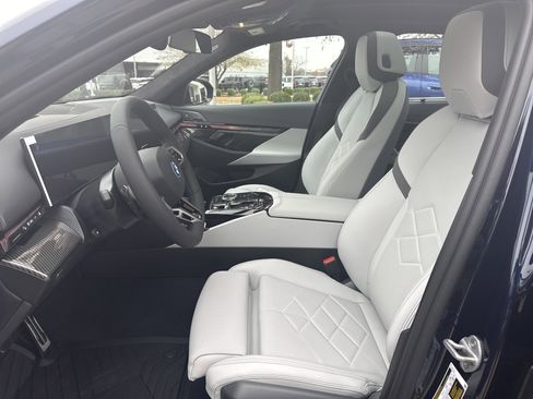 New 2026 BMW 550e xDrive AWD/4WD image 10