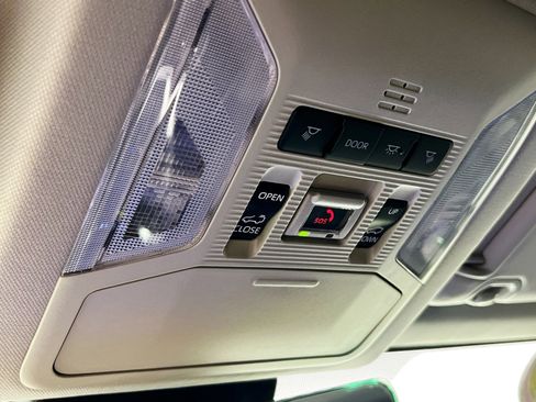 Used 2024 Toyota RAV4 XLE Premium image 22