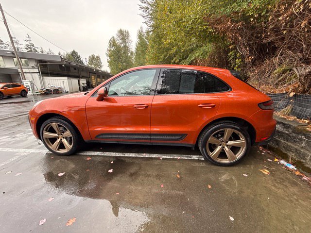 Used 2022 Porsche Macan AWD/4WD image 4