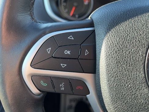 Used 2016 Jeep Cherokee Limited FWD image 19