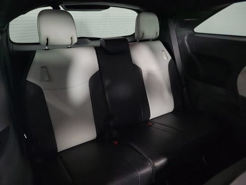 Used 2025 Toyota Sienna XSE w/ XSE Plus Package AWD/4WD image 17
