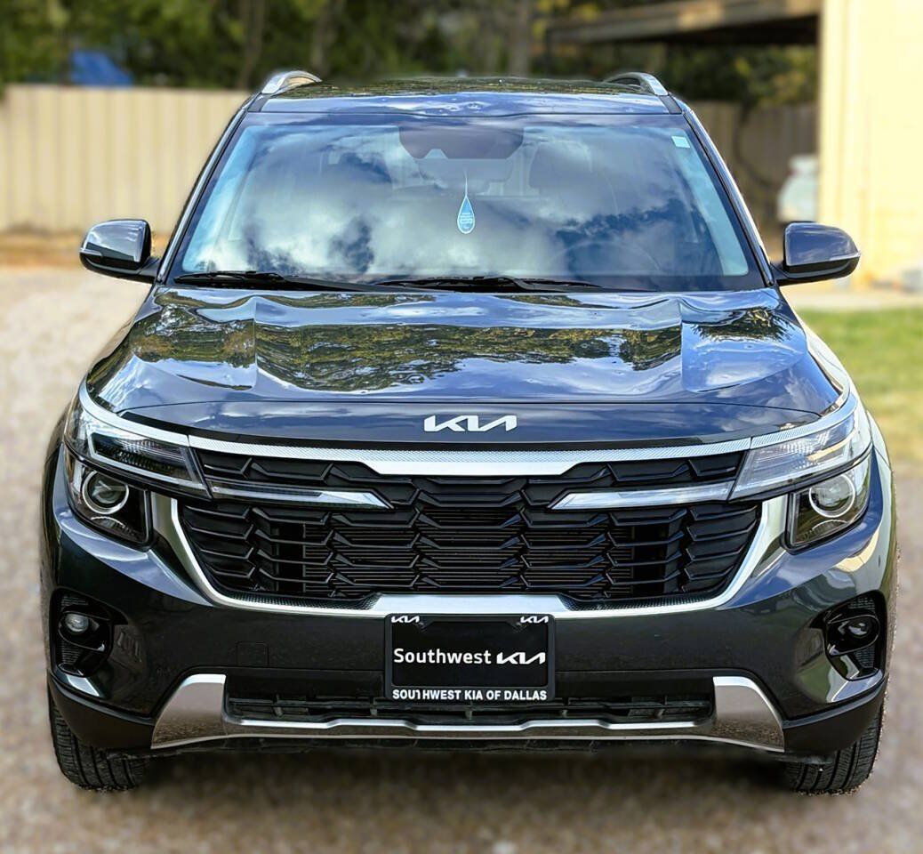 Used 2025 Kia Seltos EX FWD image 7