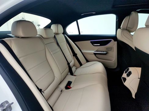 Used 2025 Mercedes-Benz C 300 Sedan image 16