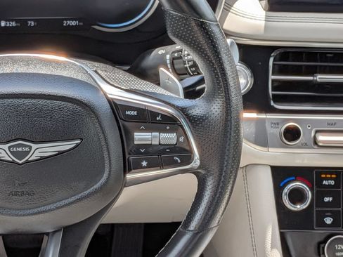 Used 2025 Genesis G70 2.5T RWD image 18
