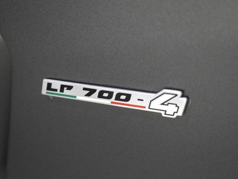 Used 2016 Lamborghini Aventador LP 700-4 AWD/4WD image 12