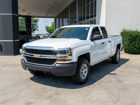 Used 2019 Chevrolet Silverado 1500 W/T AWD/4WD image 3