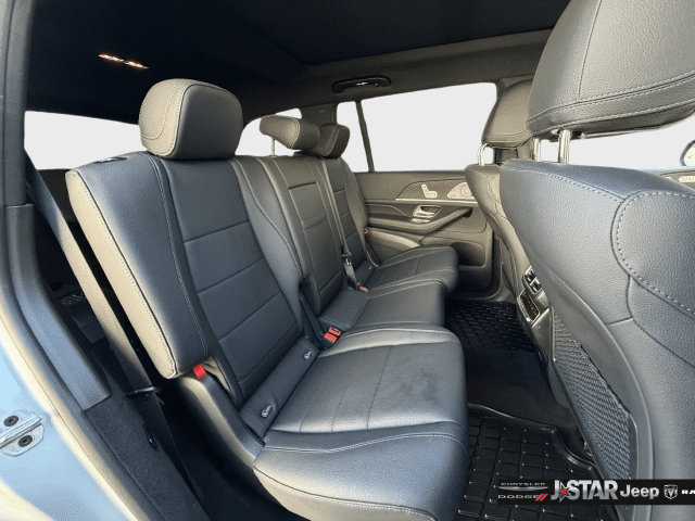 Used 2025 Mercedes-Benz GLS 450 4MATIC w/ AMG Line Exterior image 28