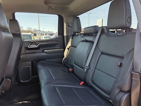 Used 2025 GMC Sierra 1500 SLT RWD image 26