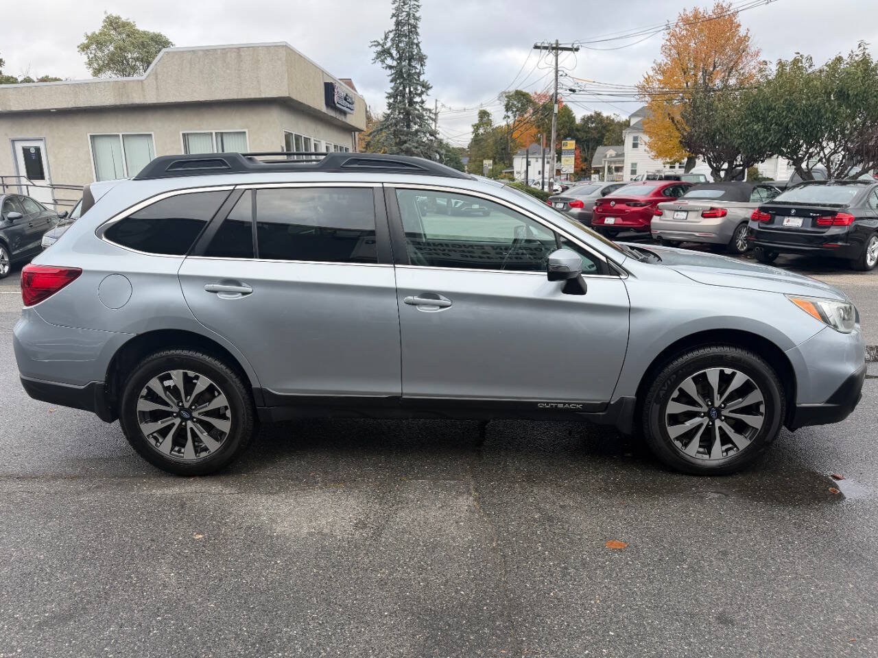 Used 2017 Subaru Outback 2.5i Limited AWD/4WD image 10