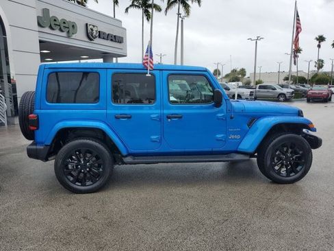 Used 2022 Jeep Wrangler Unlimited Sahara w/ Safety Group image 8