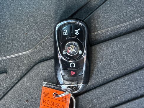 Used 2022 Buick Encore GX Select w/ Sport Touring Package image 45