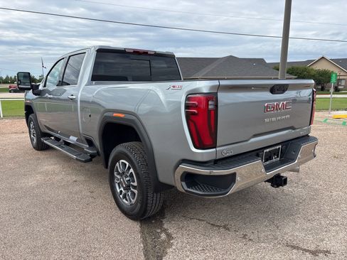 New 2026 GMC Sierra 2500 SLT w/ SLT Premium Package image 4